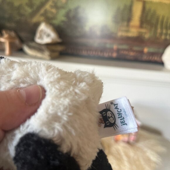 Small Bashful Panda Retired Jellycat - Picture 7 of 8